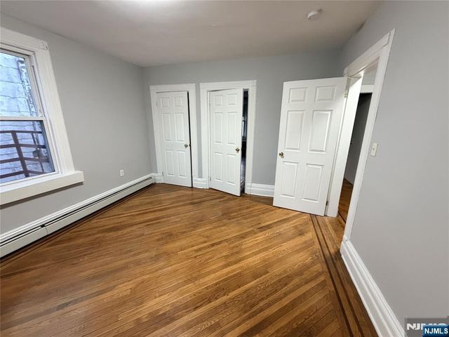 213 7th Street, Newark, NJ 07107