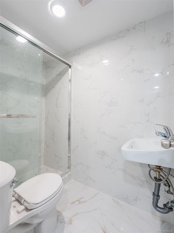 20612 50th Avenue, Oakland Gardens, NY 11364