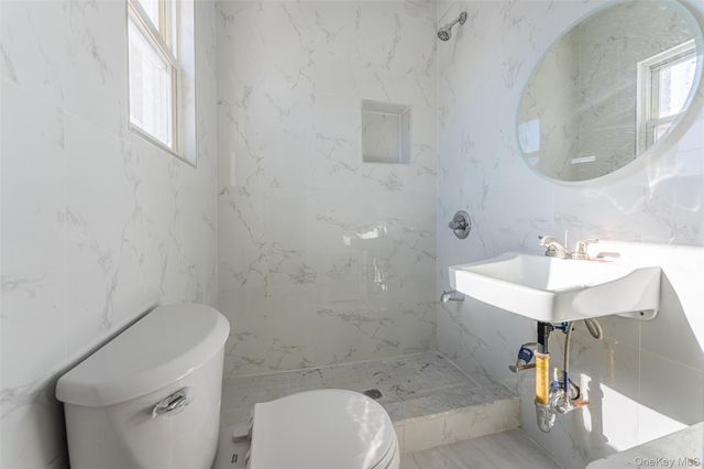 20612 50th Avenue, Oakland Gardens, NY 11364