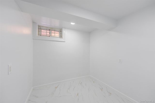 20612 50th Avenue, Oakland Gardens, NY 11364