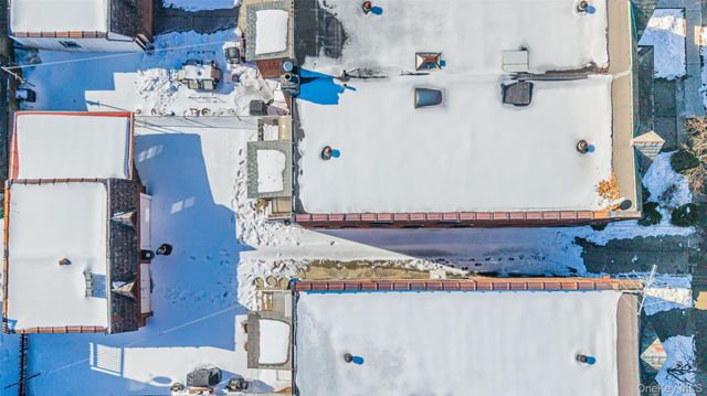 20612 50th Avenue, Oakland Gardens, NY 11364