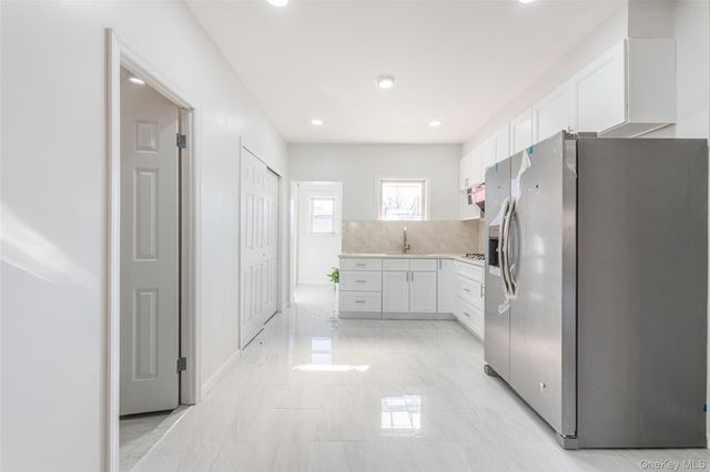 20612 50th Avenue, Oakland Gardens, NY 11364