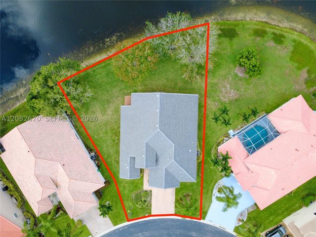 2549 Egret Lake Dr, Green Acres, FL 33413