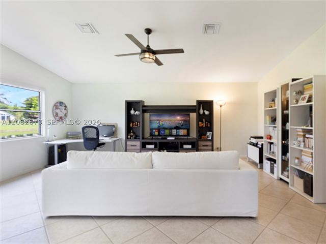 2549 Egret Lake Dr, Green Acres, FL 33413