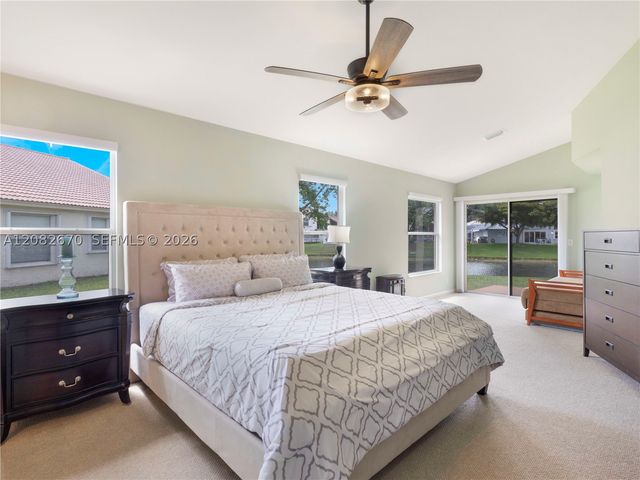 2549 Egret Lake Dr, Green Acres, FL 33413