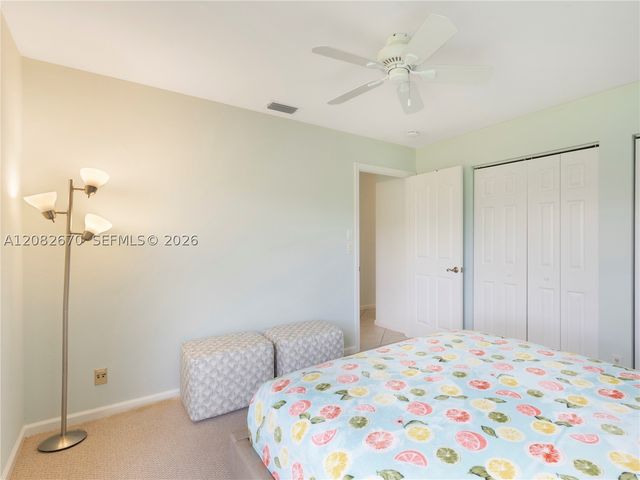 2549 Egret Lake Dr, Green Acres, FL 33413