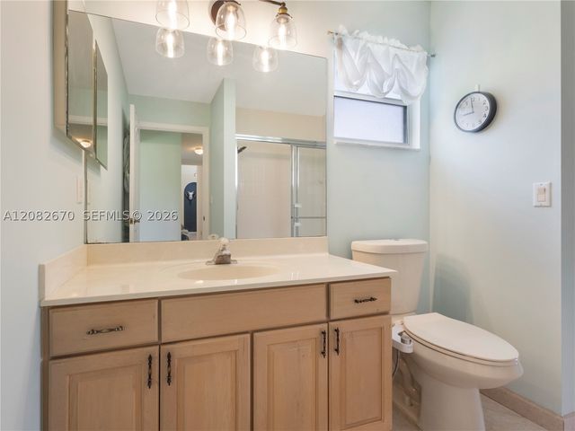 2549 Egret Lake Dr, Green Acres, FL 33413