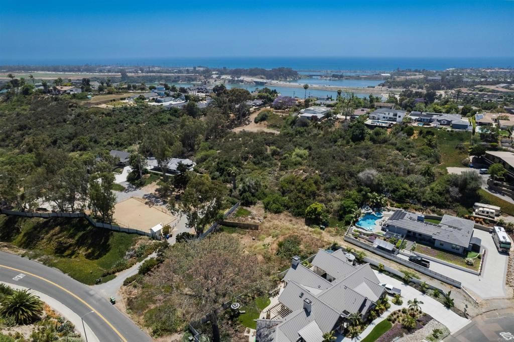 4275 Hillside Drive, Carlsbad, CA 92008