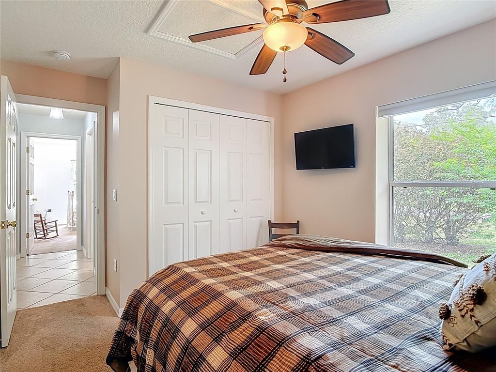 Image 36 of property listing at 191 N SUMMIT AVENUE, Lake Helen, FL 32744