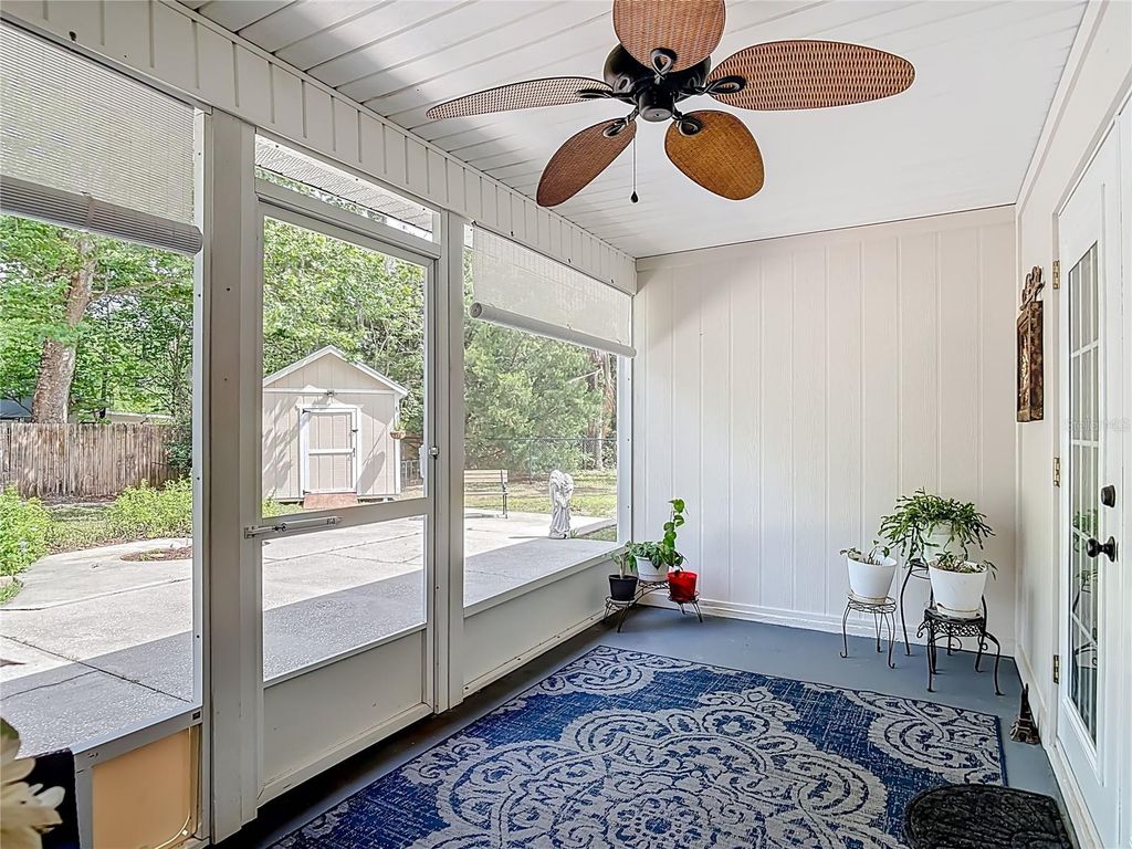 Image 39 of property listing at 191 N SUMMIT AVENUE, Lake Helen, FL 32744