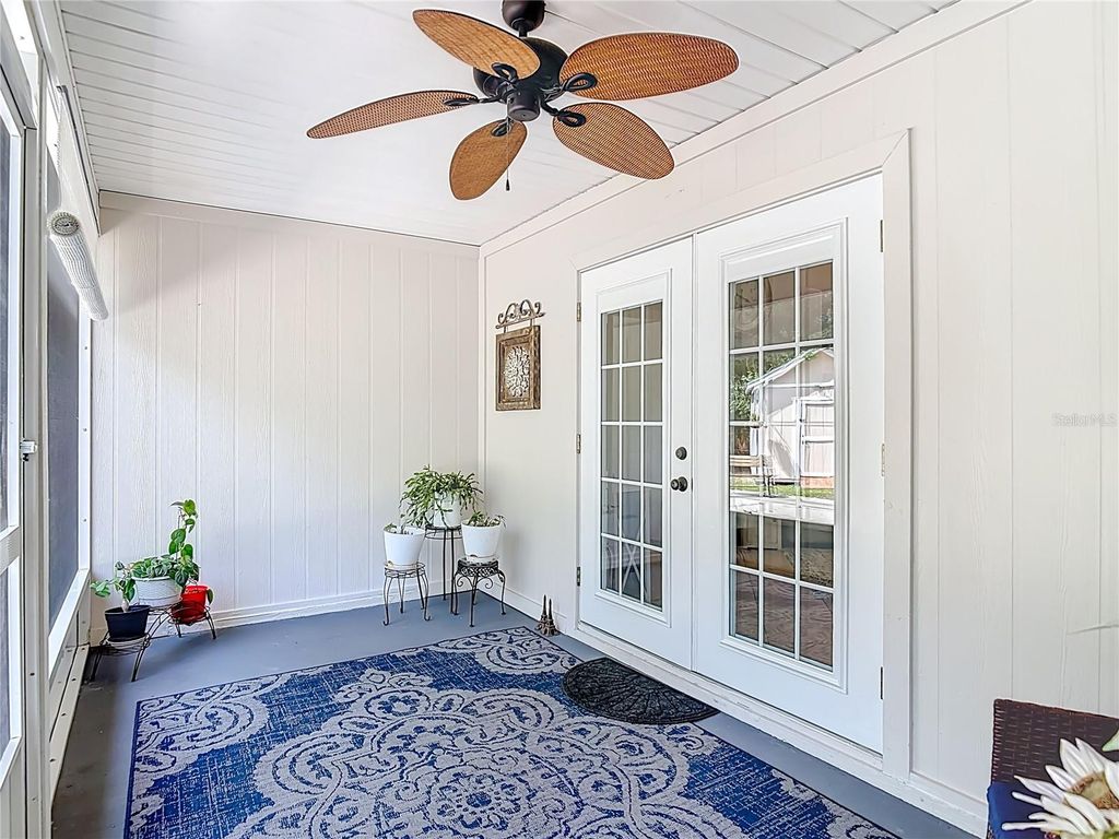 Image 40 of property listing at 191 N SUMMIT AVENUE, Lake Helen, FL 32744