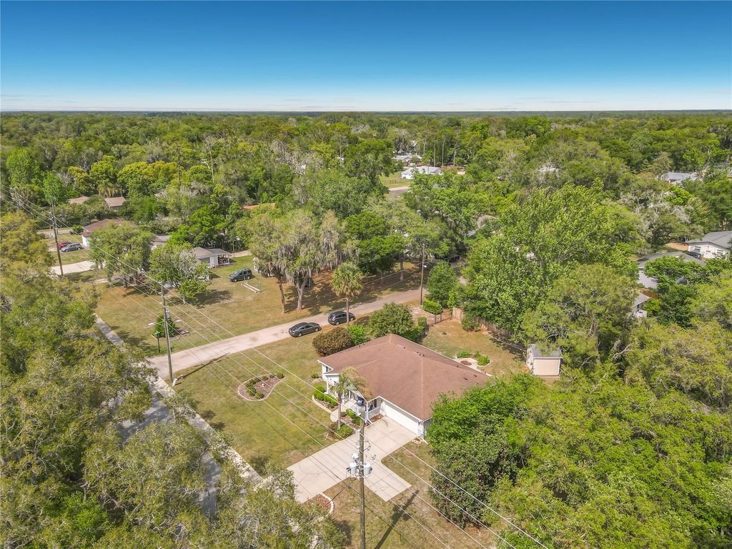 Image 51 of property listing at 191 N SUMMIT AVENUE, Lake Helen, FL 32744