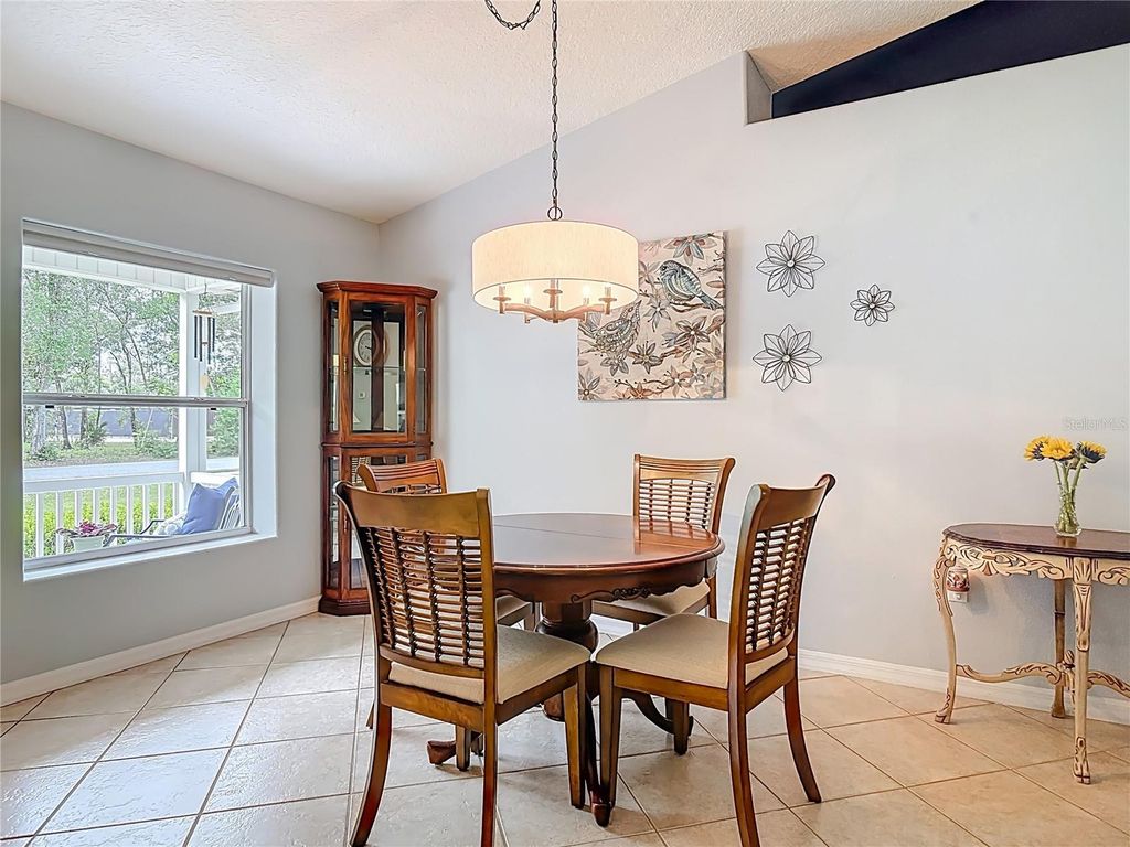 Image 7 of property listing at 191 N SUMMIT AVENUE, Lake Helen, FL 32744