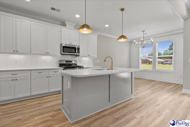 1517 Sunrise Dr, Hartsville, SC 29550