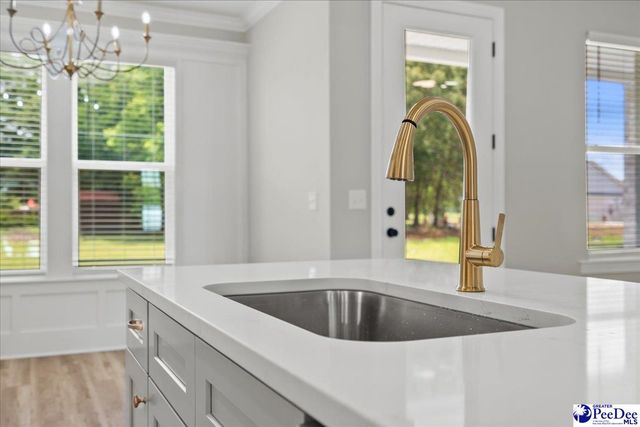 1517 Sunrise Dr, Hartsville, SC 29550