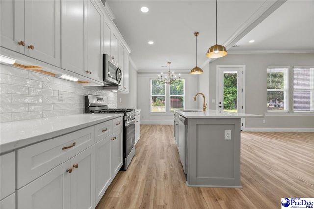 1517 Sunrise Dr, Hartsville, SC 29550