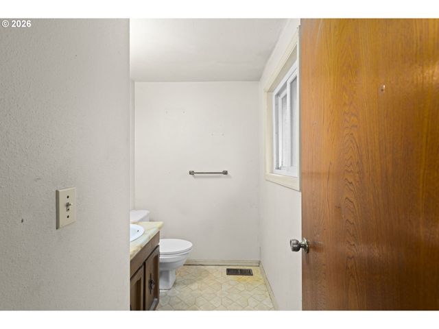 10249 N TYLER Ave, Portland, OR 97203