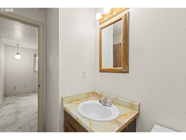 10249 N TYLER Ave, Portland, OR 97203