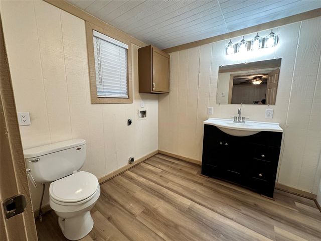 12462 Main Street, Chester, TX 75936