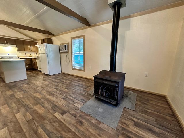 12462 Main Street, Chester, TX 75936