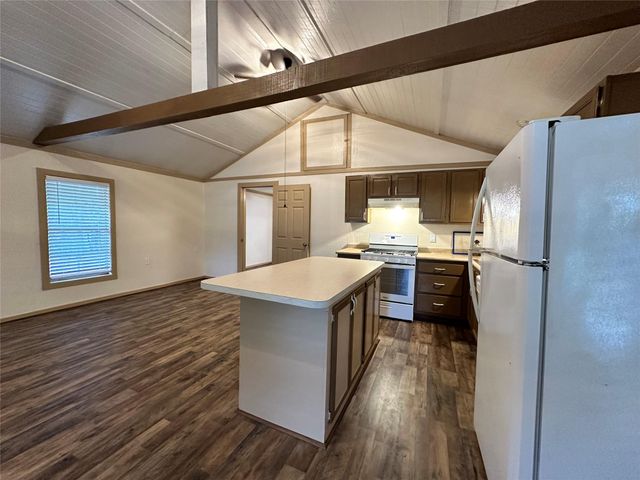 12462 Main Street, Chester, TX 75936