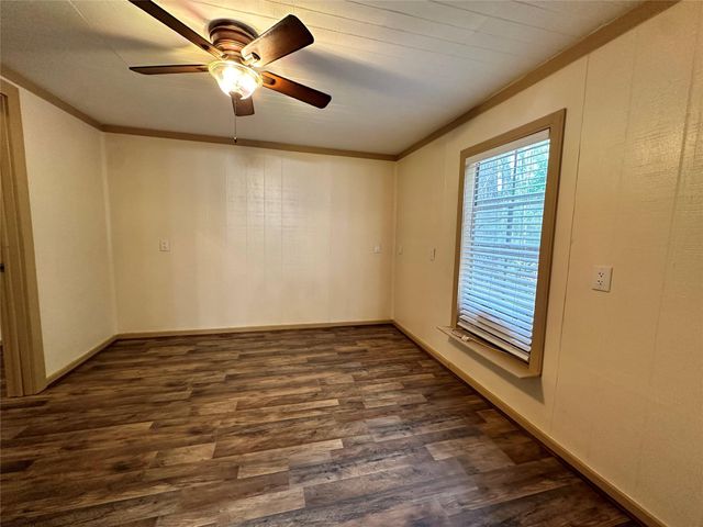 12462 Main Street, Chester, TX 75936