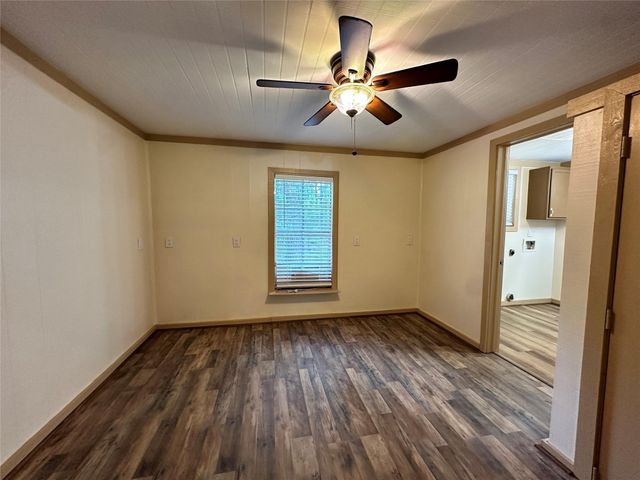 12462 Main Street, Chester, TX 75936