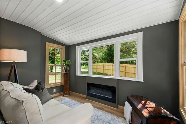 307 Wayside Drive, Winston-salem, NC 27107