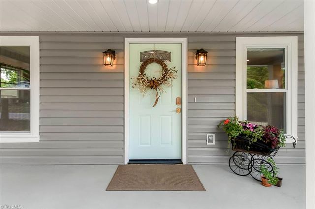 307 Wayside Drive, Winston-salem, NC 27107