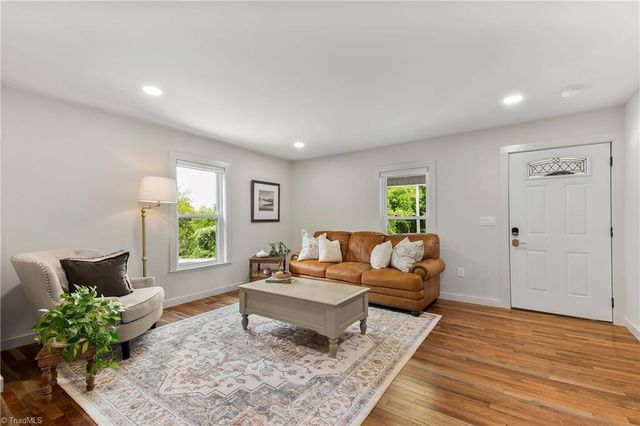 307 Wayside Drive, Winston-salem, NC 27107