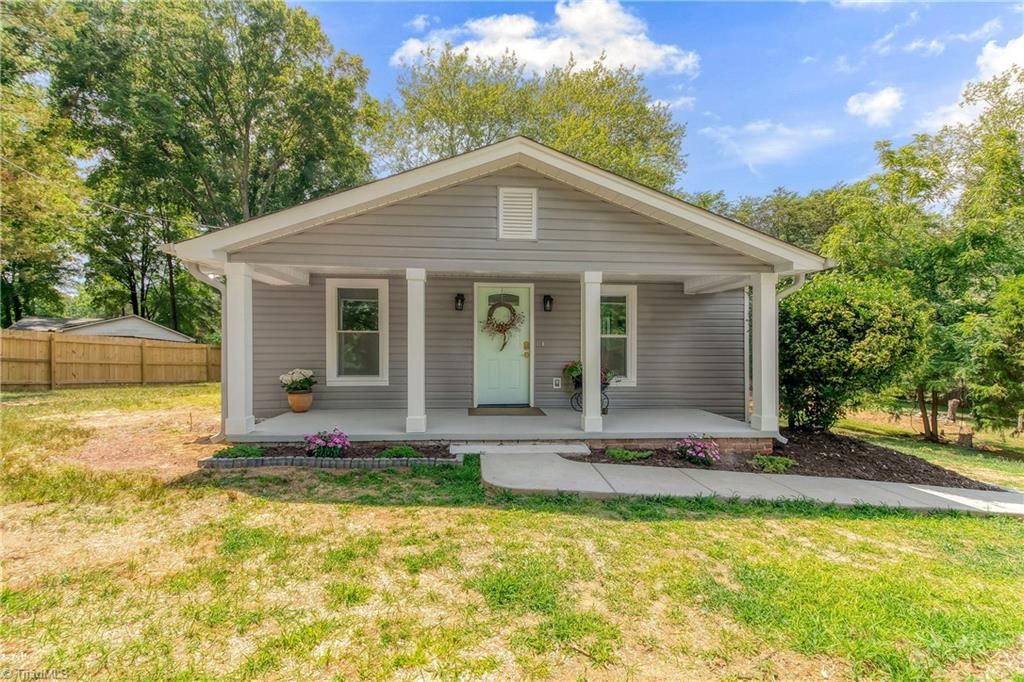 307 Wayside Drive, Winston-salem, NC 27107