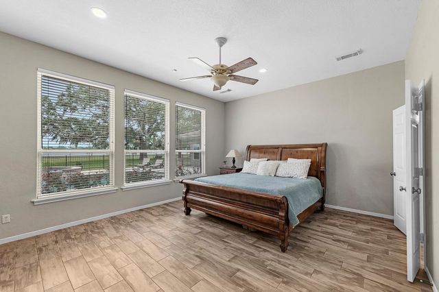 814 Sunset Trail, Angleton, TX 77515