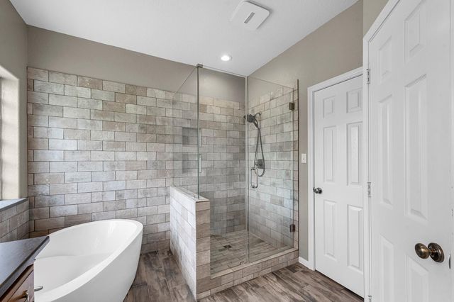 814 Sunset Trail, Angleton, TX 77515