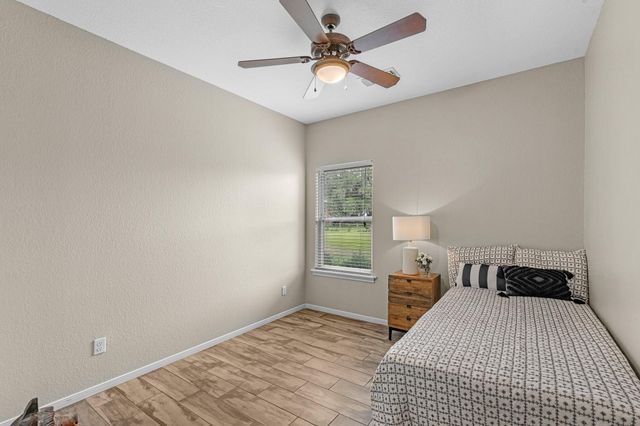 814 Sunset Trail, Angleton, TX 77515