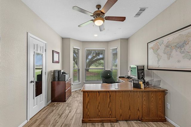 814 Sunset Trail, Angleton, TX 77515