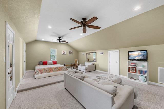 814 Sunset Trail, Angleton, TX 77515