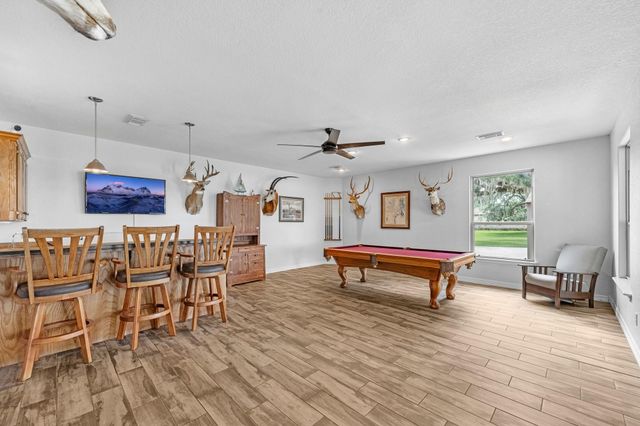 814 Sunset Trail, Angleton, TX 77515