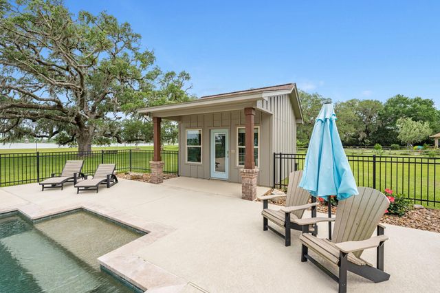 814 Sunset Trail, Angleton, TX 77515