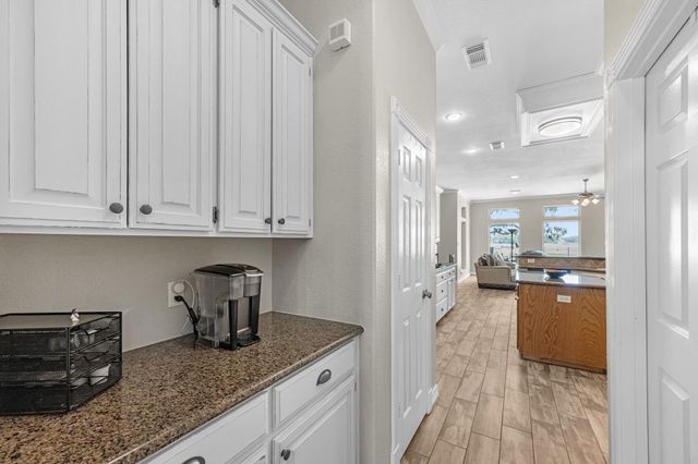 814 Sunset Trail, Angleton, TX 77515