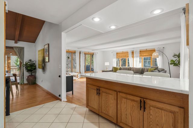 8125 Lea Road, Bloomington, MN 55438