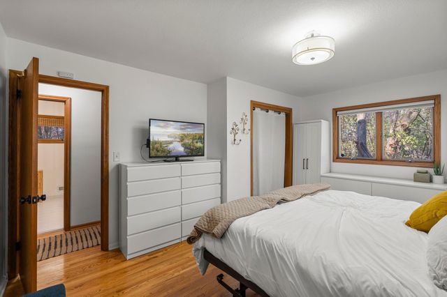 8125 Lea Road, Bloomington, MN 55438