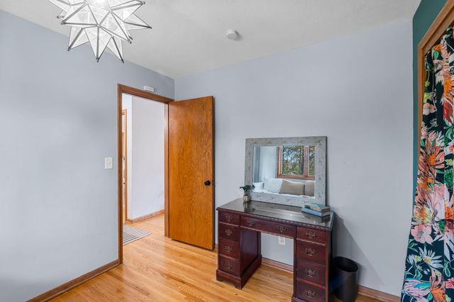 8125 Lea Road, Bloomington, MN 55438