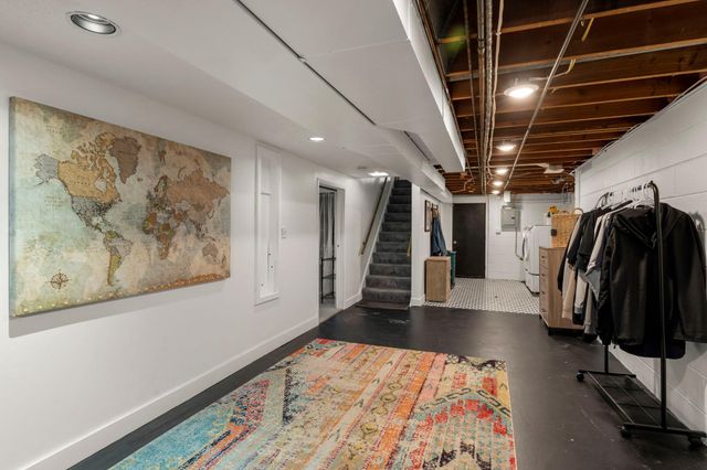 8125 Lea Road, Bloomington, MN 55438