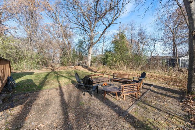 8125 Lea Road, Bloomington, MN 55438