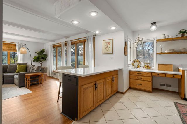 8125 Lea Road, Bloomington, MN 55438