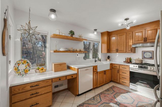 8125 Lea Road, Bloomington, MN 55438