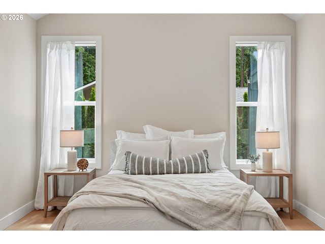 1400 Se River Forest Rd, Portland, OR 97267