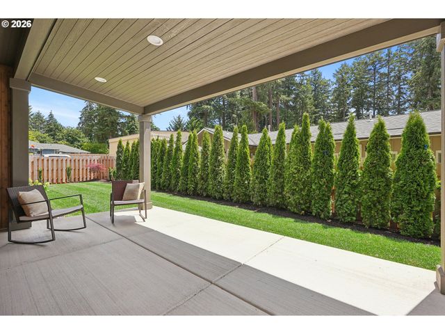 1400 Se River Forest Rd, Portland, OR 97267