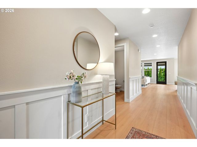 1400 Se River Forest Rd, Portland, OR 97267
