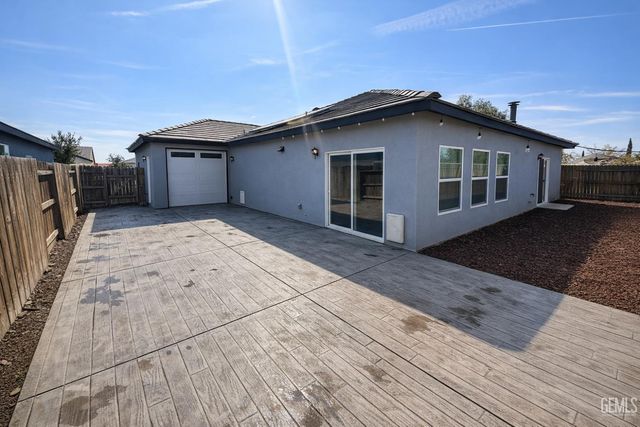 6106 Boden Place, Bakersfield, CA 93306